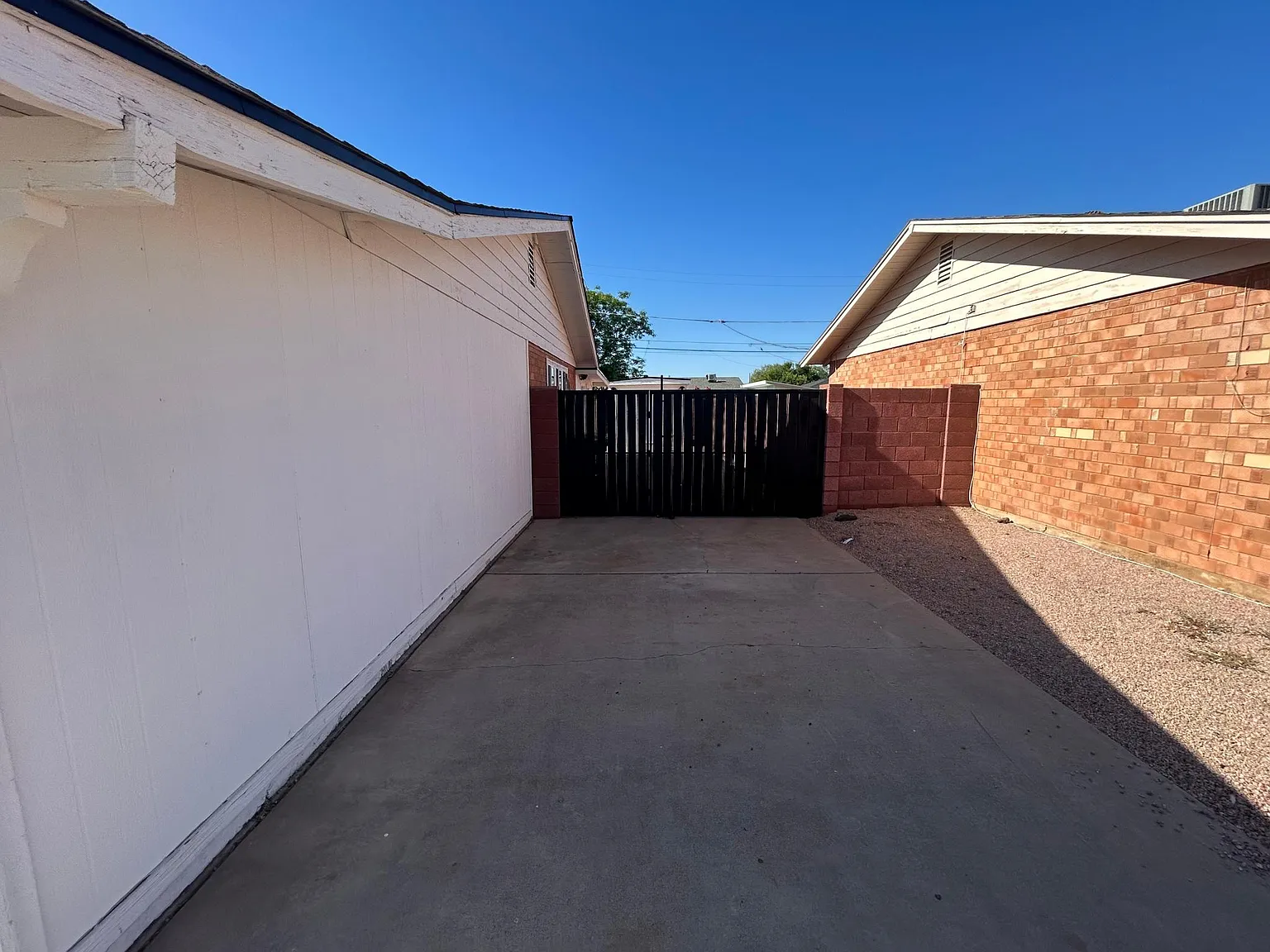 7307 E Lewis Ave — Photo 3