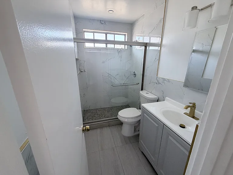 1223 N Kingsley Dr #7 — Photo 10