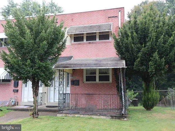 2100 Valley View Dr, Folcroft, PA 19032
