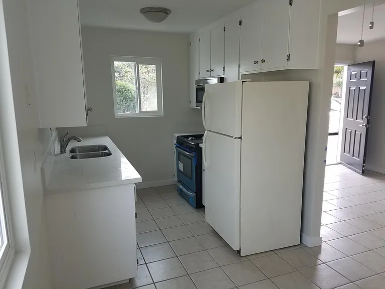 292 Elkwood Ave #C — Photo 3