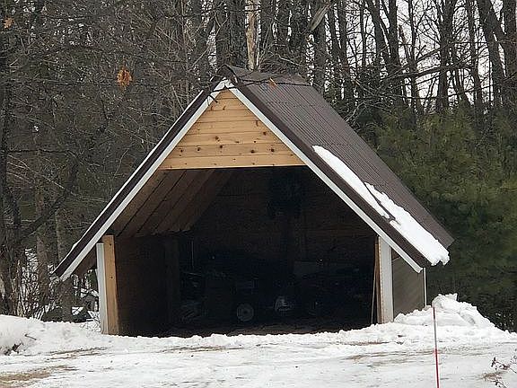 3rd image of 648 N Maple Hill Dr