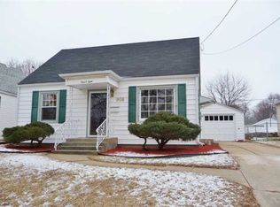 908 Peter Ave, Rockford, IL 61108