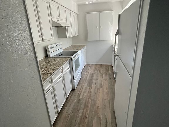 4th image of 6109 Shadow Valley Dr #B