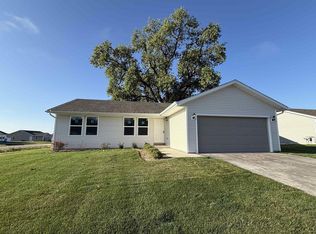 640 East Maple Beach Drive, Edgerton, WI 53534