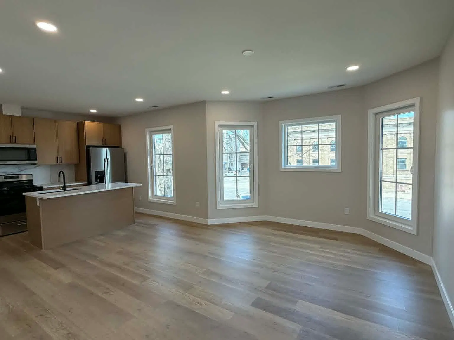 2 bed, 980 sqft, $1,450 — Photo 4
