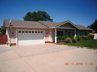 2290 Oxford Rd, Redding, CA 96002