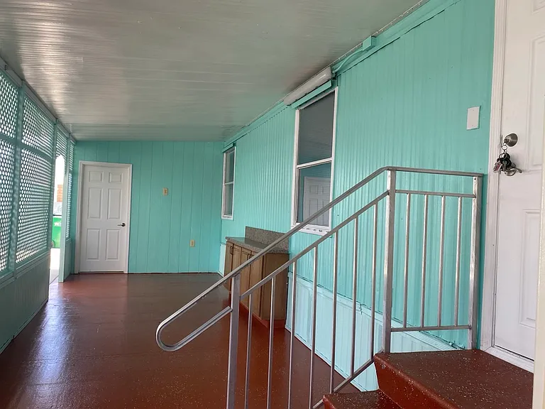 8181 NW South River Dr #D410 — Photo 27