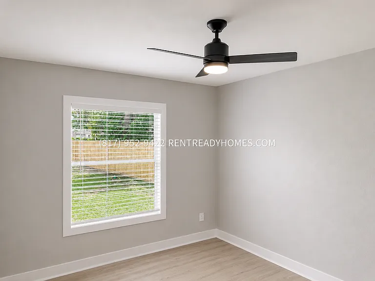 8112 Barkley St — Photo 6