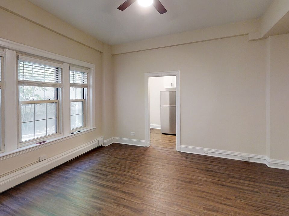 2nd image of 1405 Beacon St #102