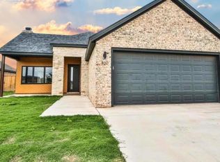 820 N 2nd St, Wolfforth, TX 79382