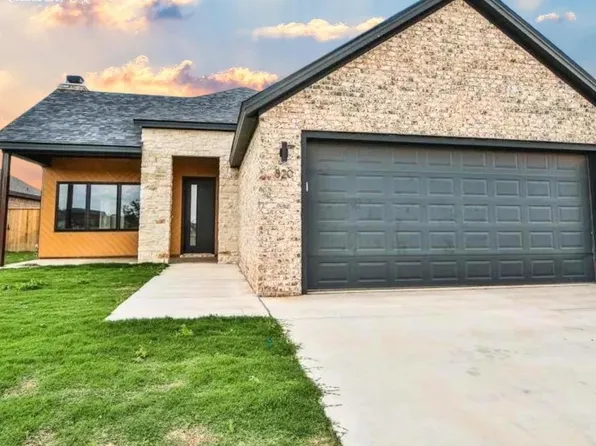 820 N 2nd St, Wolfforth, TX 79382