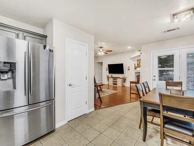 221 Cedar Ridge Dr — Photo 27