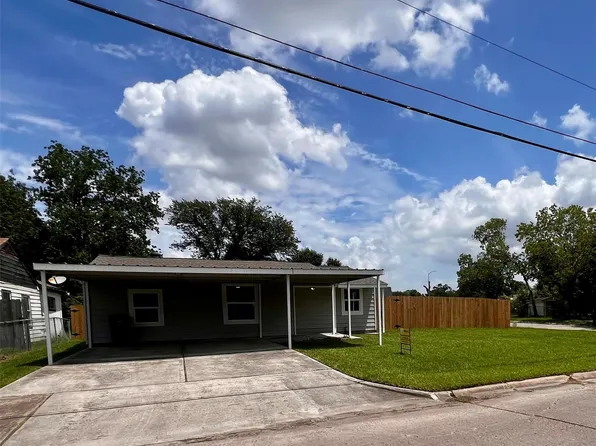 2307 Windsor Ln, Pasadena, TX 77506