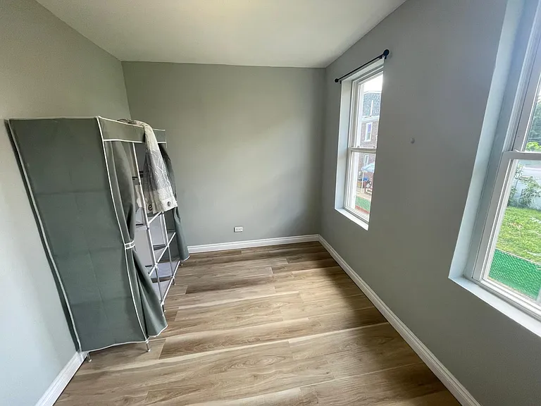 4922 Princeton Ave — Photo 8