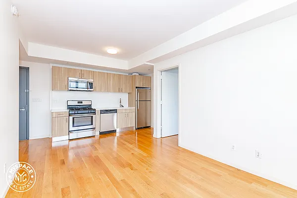 Rented by MySpaceNYC | media 22