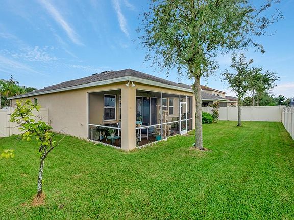 4th image of 6615 Fairwater Dr