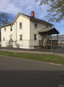 24 Carroll Ave, Bridgeport, CT, 06607