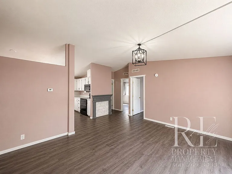 548 Arnold Ave E — Photo 11
