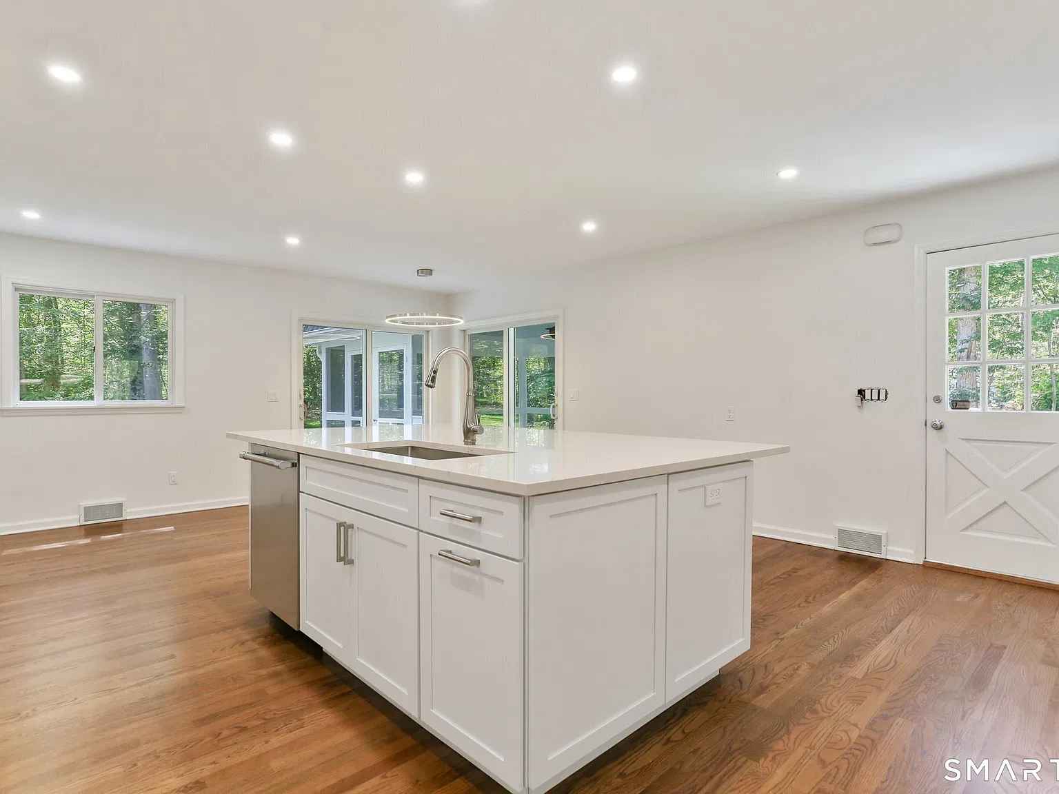 3 bed, 2.5 bath, 3251 sqft, $12,000 — Photo 4