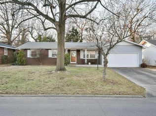 663 S Grandview Ave, Springfield, MO 65802