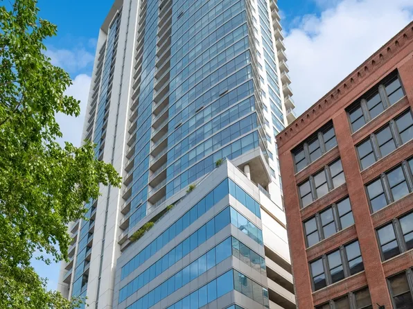 303 W Ohio St #3702, Chicago, IL 60610