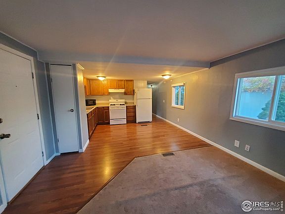 4th image of 221 W 57th St #34B