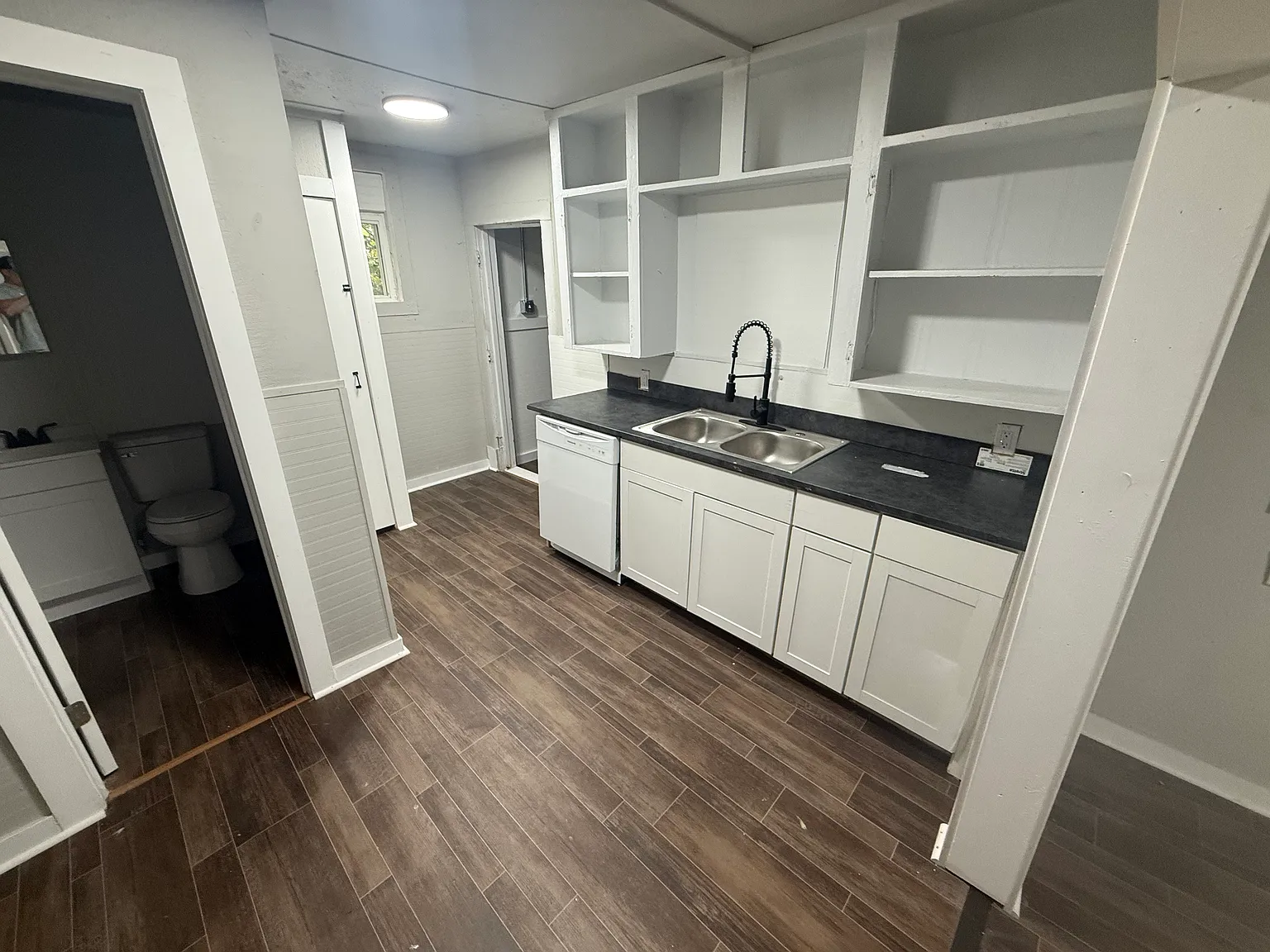 2 bed, 888 sqft, $975 — Photo 4