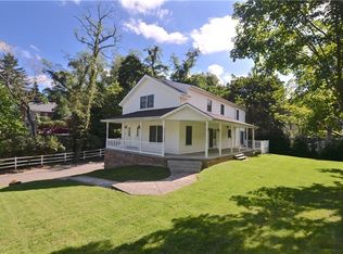 206 Phillips Dr, Pittsburgh, PA 15241