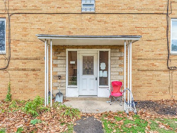 2nd image of 18963 Hilliard Blvd APT 4