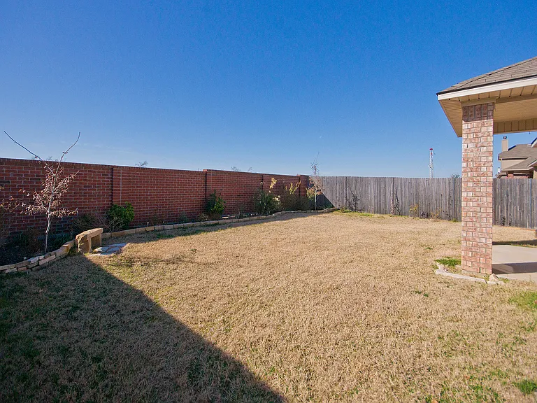3205 Buckthorn Ln — Photo 23