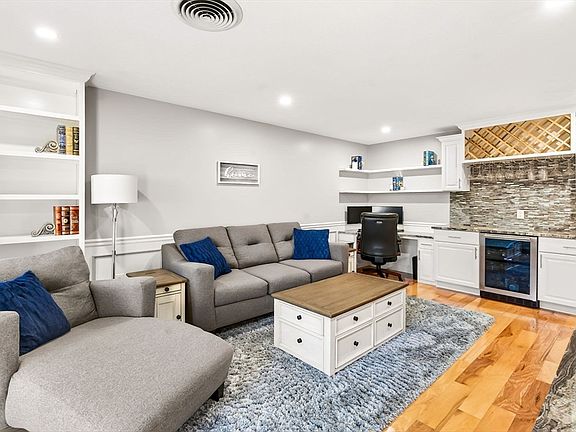 3rd image of 31 Church Grn APT 102