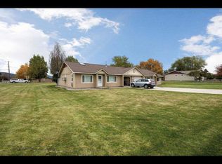 18711 E 8th Ave, Greenacres, WA 99016