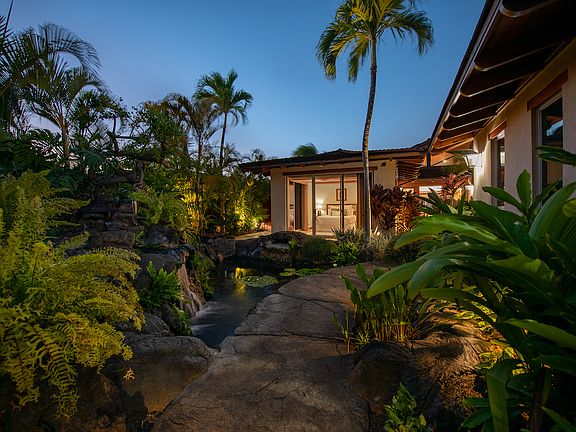 4th image of 72-143 Paku'i St