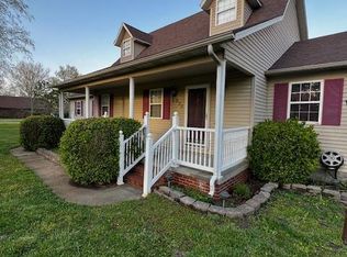 222 Jennings Ln, Sikeston, MO 63801