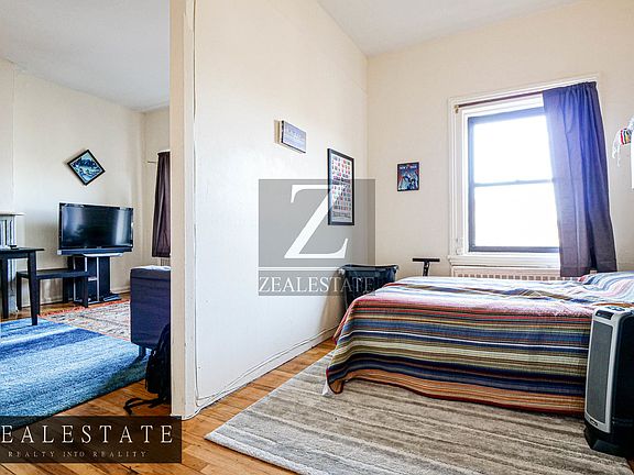 5th image of 179 Park Pl APT 10