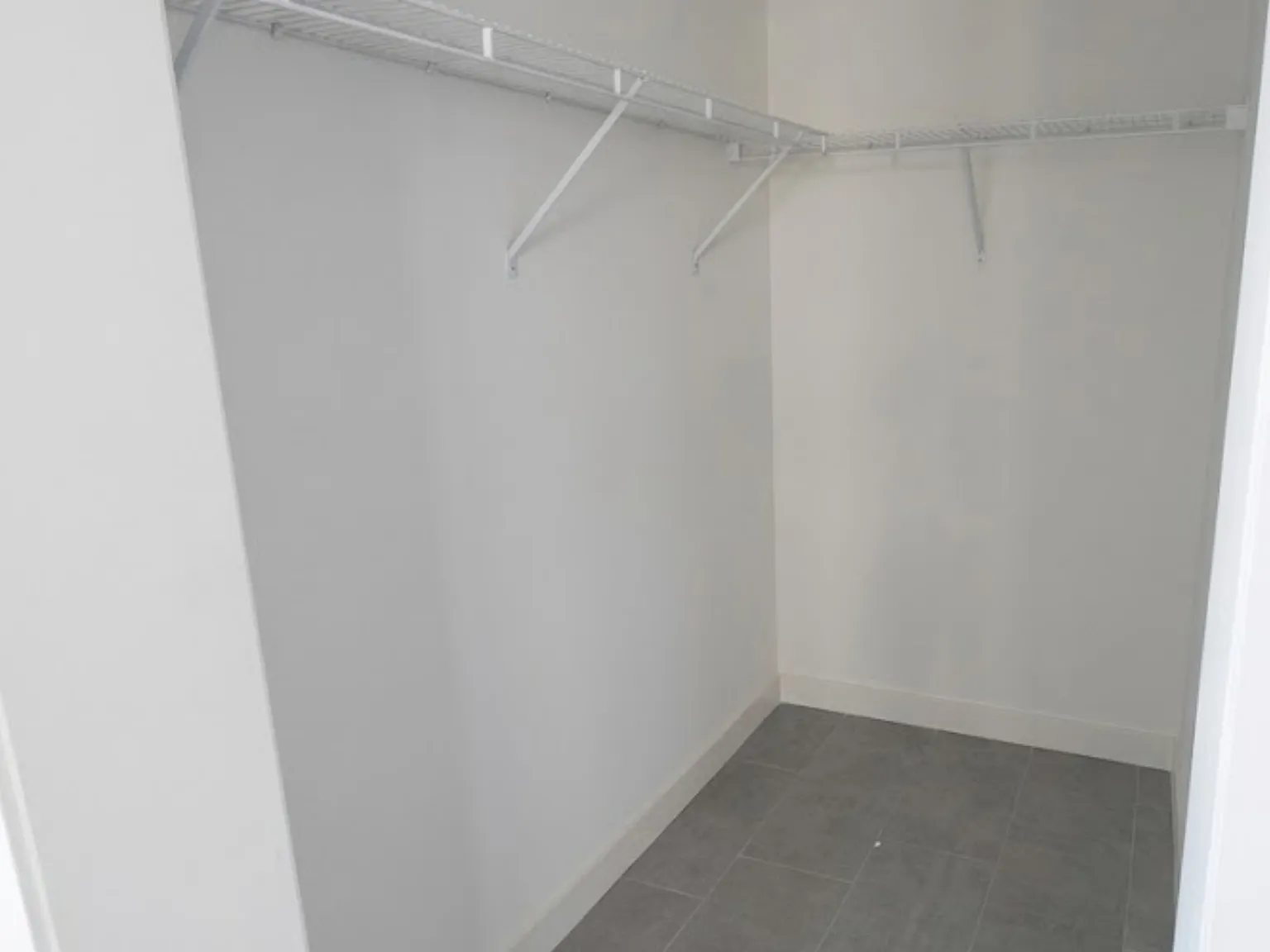 1 bed, 732 sqft, $2,660 — Photo 4