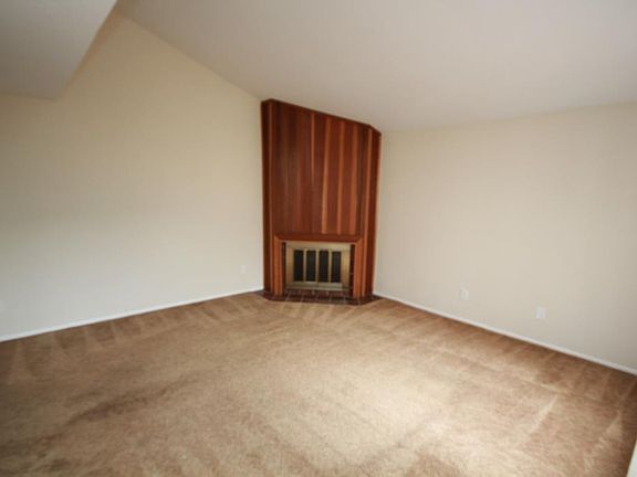 5th image of 10315 Bell Gardens Dr