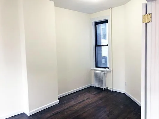 Rented by Buchbinder & Warren | media 8