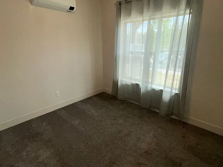 212 Broken Pine Ln — Photo 3