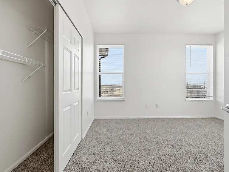 Pinecrest Apartments — Photo 36