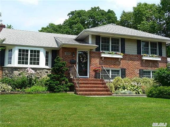 2nd image of 3843 Beechwood Pl