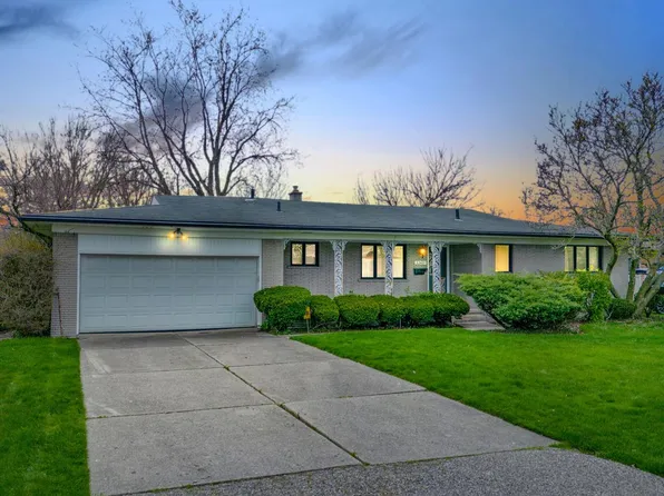 22431 Greenview Rd, Southfield, MI 48075