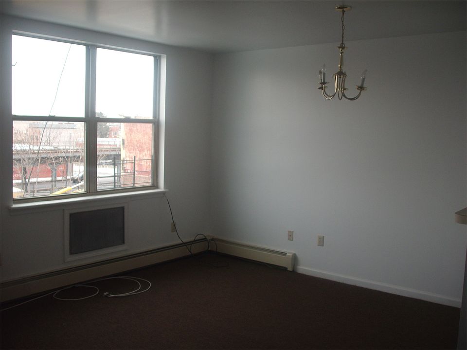 1st image of 1953 Pacific St #3