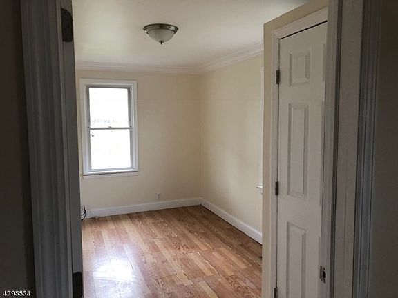 5th image of 634 Huff Ave