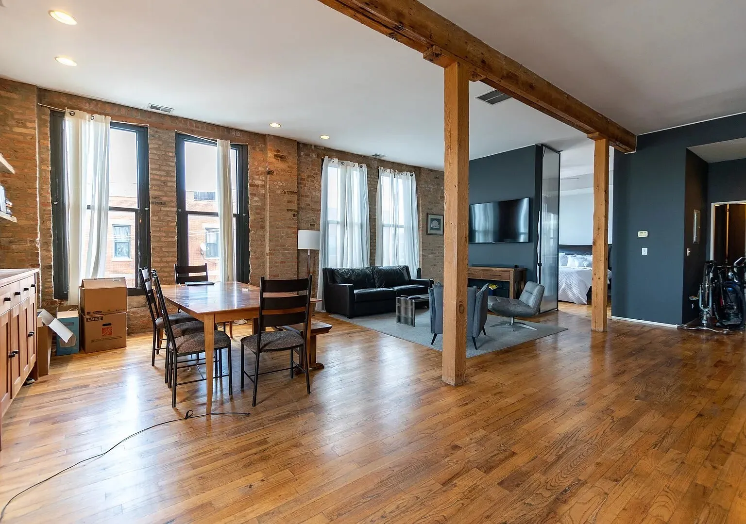 3000 South Archer Avenue — Photo 4