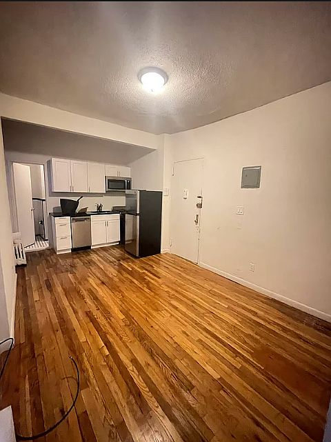 1st image of 316 E 49th St APT 4C
