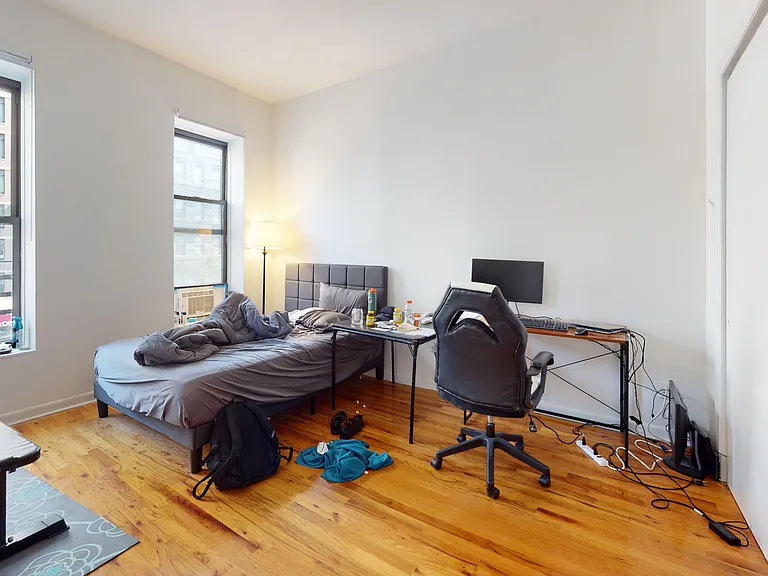 1293 1st Ave #6 — Photo 8