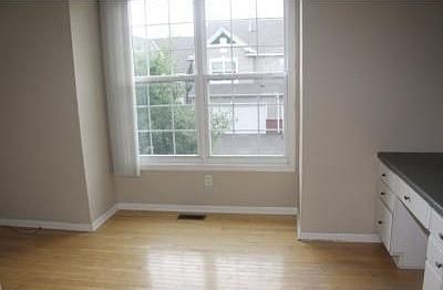 4th image of 223 Heritage Ln