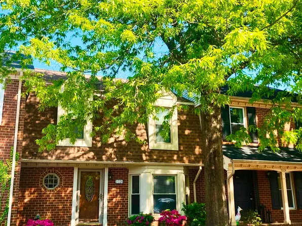 1026 Tottenham Ln, Virginia Beach, VA 23454