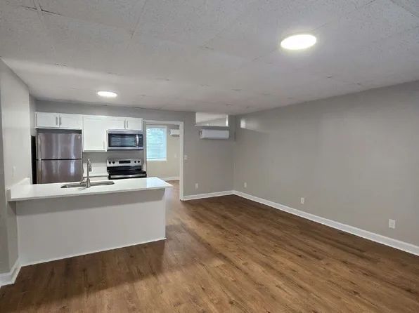 1 bed, 1.0 bath, 800 sqft, $795